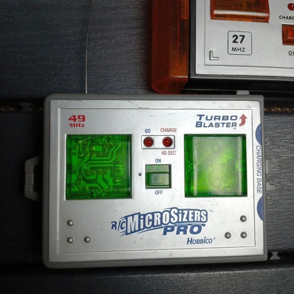 R/C MICROSIZERS TRANSMITTER LOT OF‎ 2 With Charging Base 27 MHz & 49 MHz Hobbico
